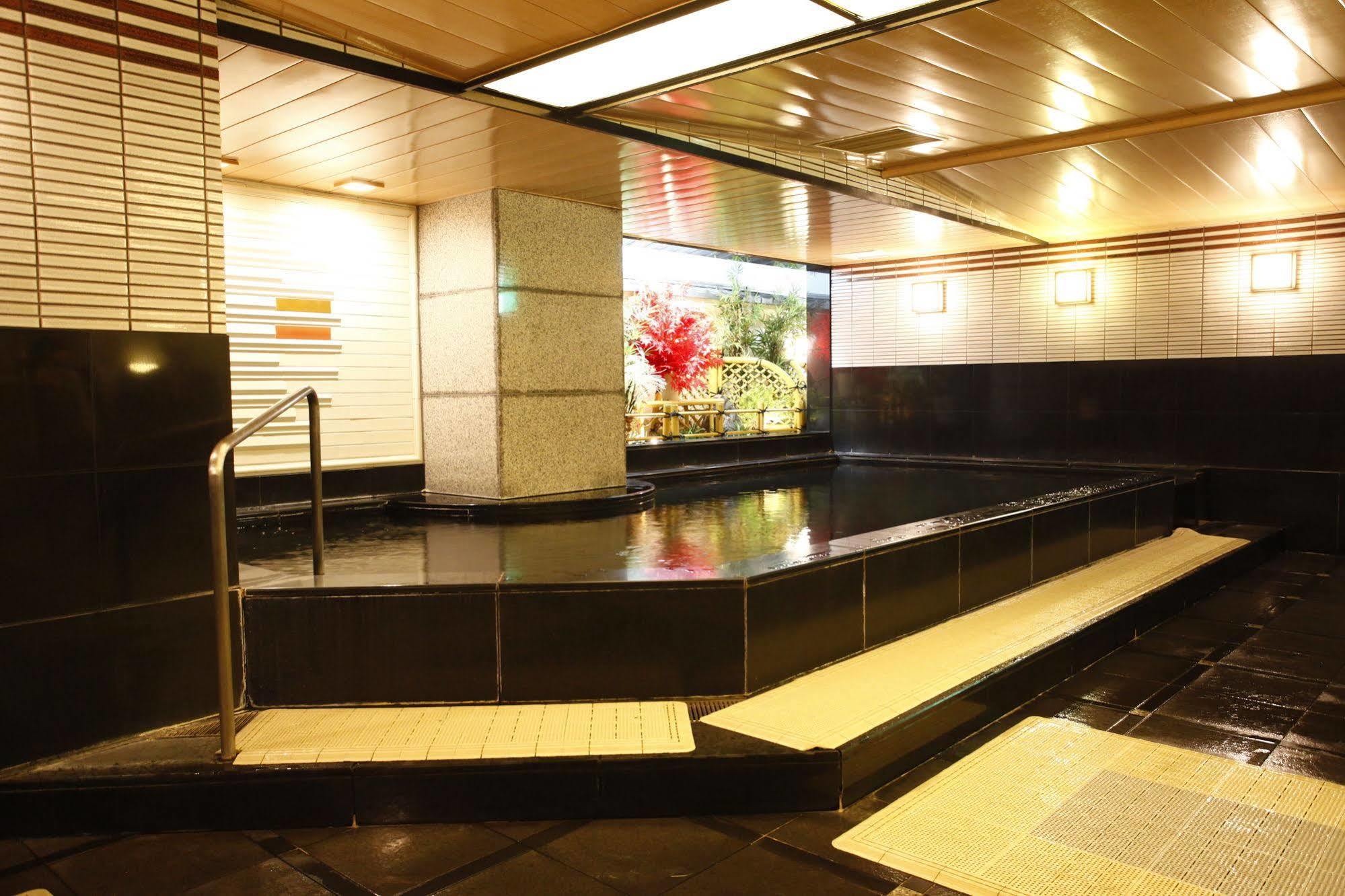 New Central Hotel Tokyo Esterno foto